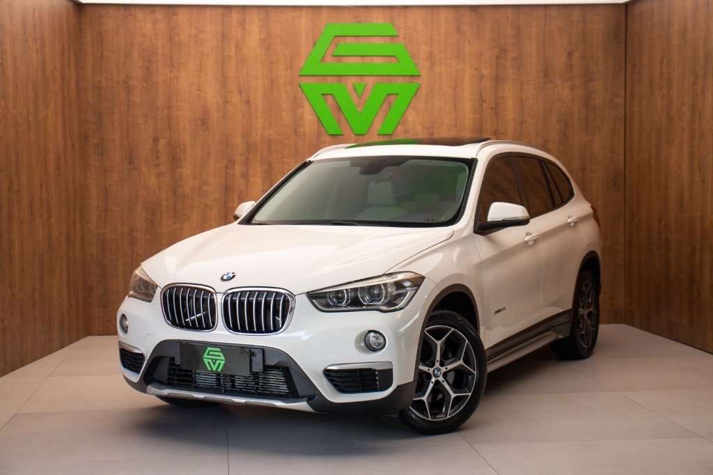 BMW X1 SDRIVE 20i X-Line 2.0 TB Aut. na cor Branco em São José / SC - 985158