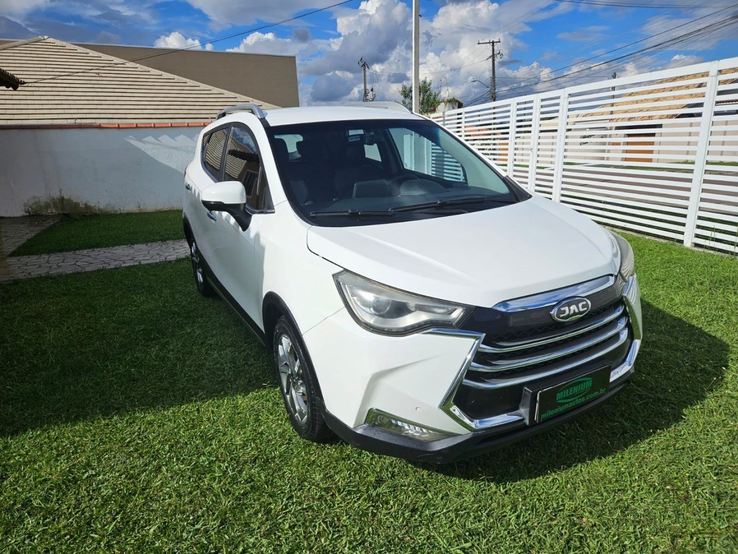 JAC T50 PLUS 1.6 16V 5p Aut. na cor Branco em Curitiba / PR - 985218