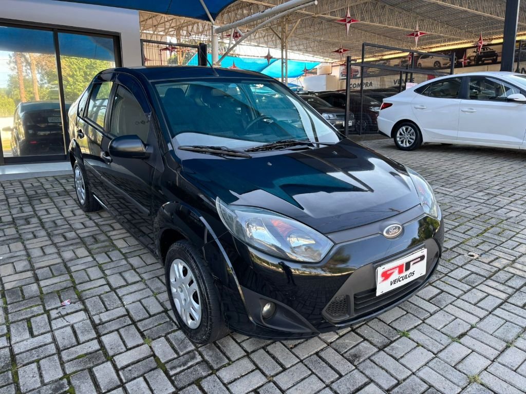 Ford Fiesta Sedan 1.0 8V Flex 4p na cor Preto em Valinhos / SP - 985270