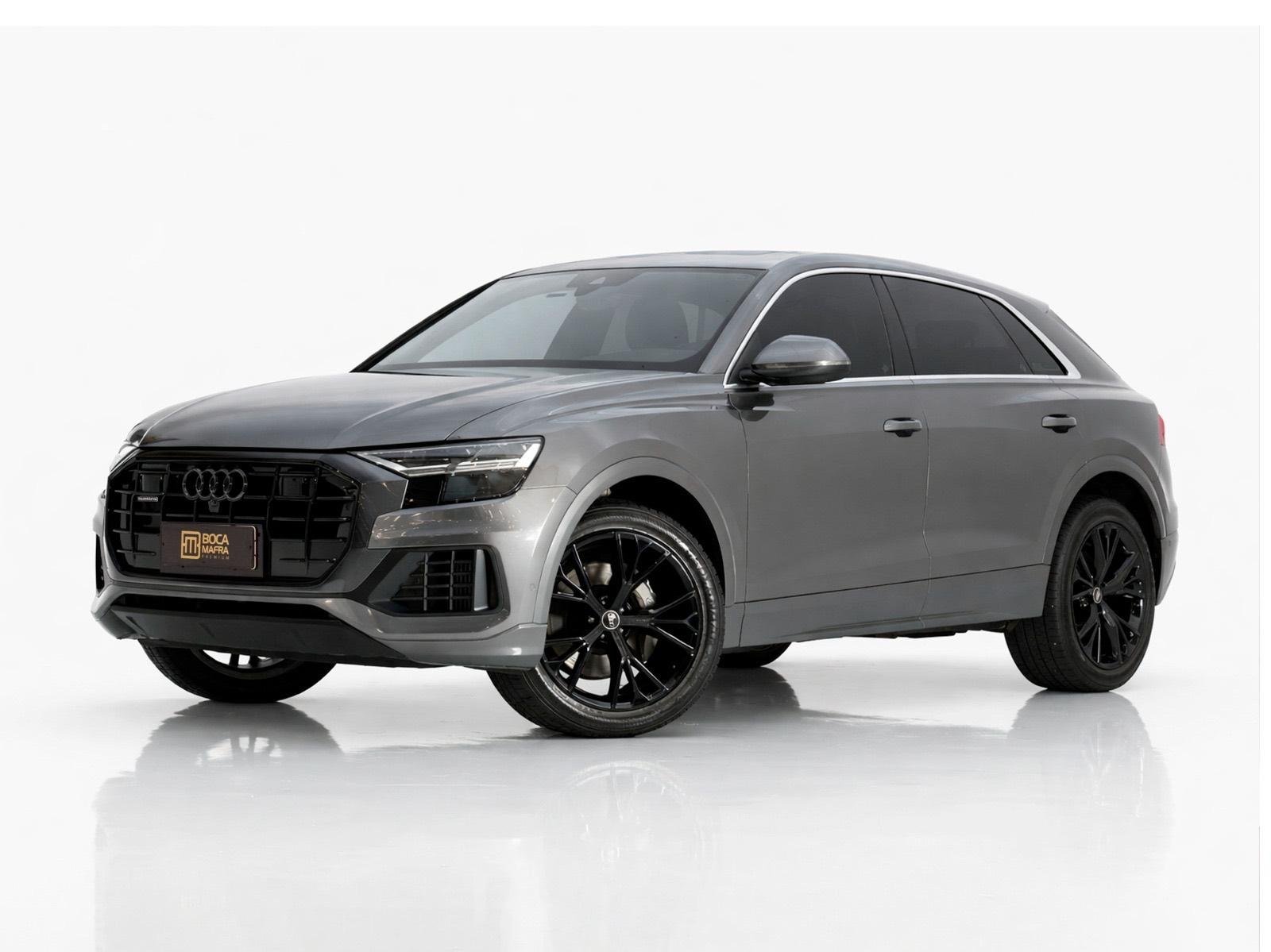 Audi Q8 Perfo. 3.0 TFSI Quattro S-tron/(Híb.) na cor Cinza em Brusque / SC - 985527