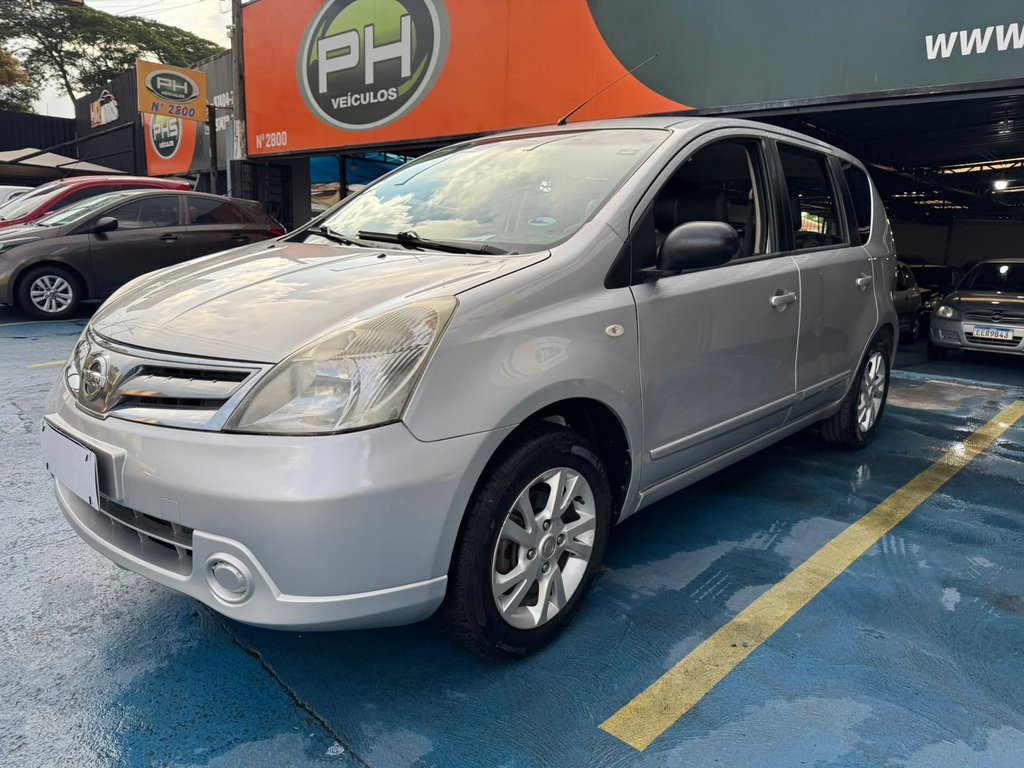 Nissan LIVINA S 1.8 16V Flex Fuel Aut. na cor Prata em Campinas / SP - 986220
