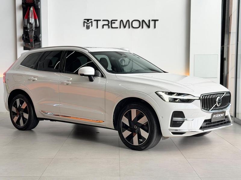 Volvo XC60 T-8 Ultimate 2.0 AWD (Híbrido) na cor Branco em Curitiba / PR - 986550