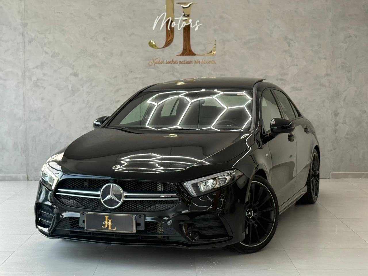 Mercedes-Benz A-35 AMG Sedan 4MATIC 2.0 TB Aut. na cor Preto em Joinville / SC - 987375