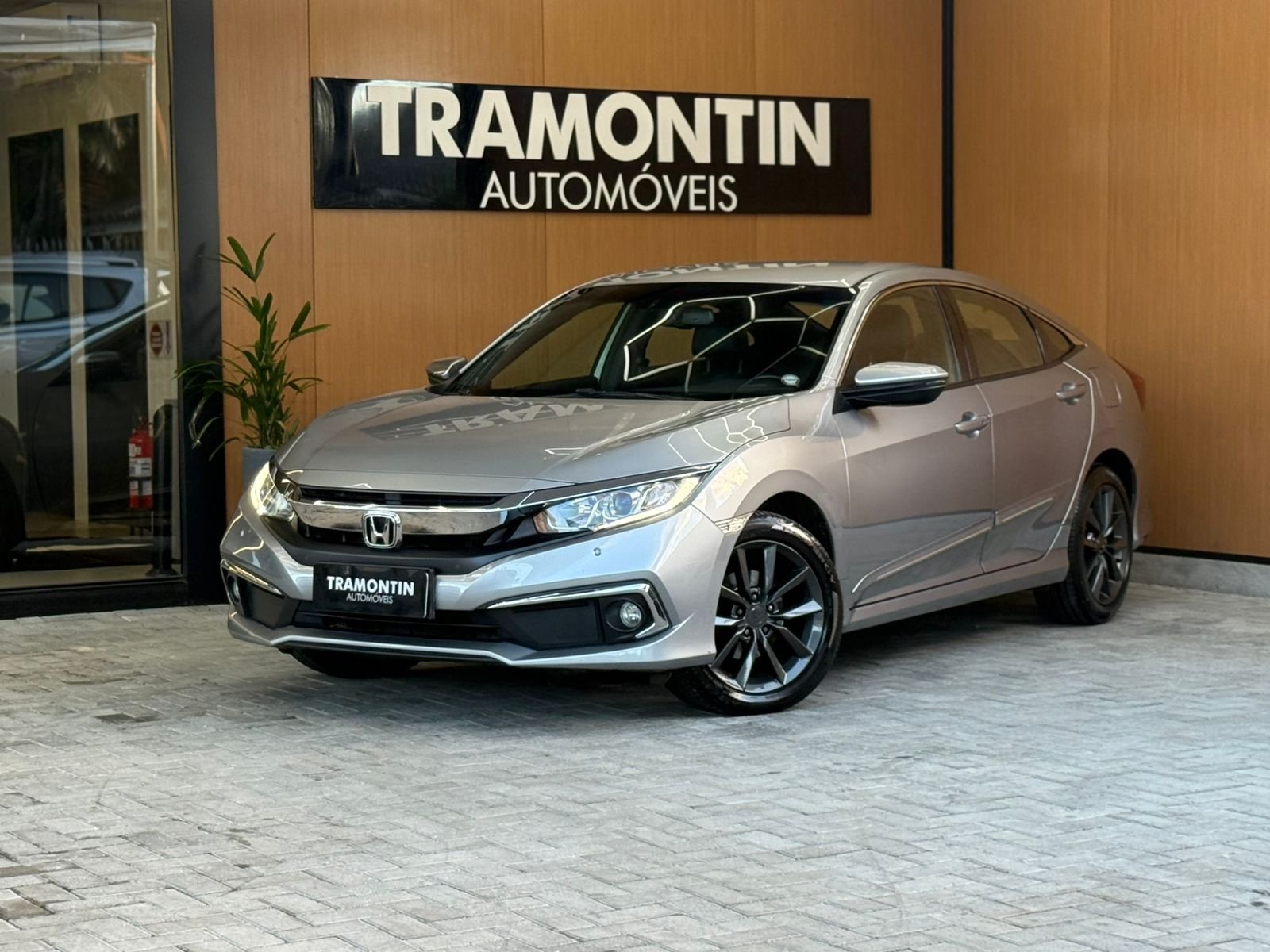 Honda Civic Sedan EXL 2.0 Flex 16V Aut.4p na cor Prata em São José / SC - 987467