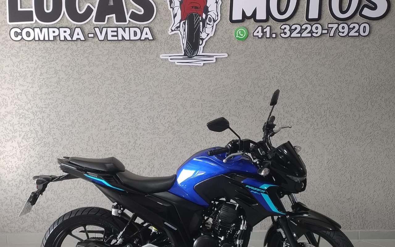 YAMAHA FZ25 250 FAZER FLEX  na cor Azul em Curitiba / PR - 987981