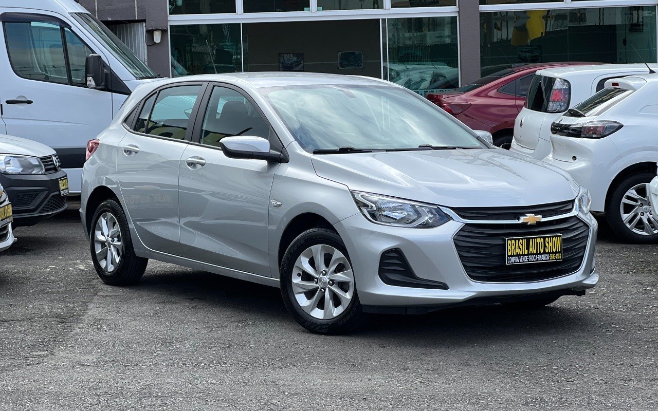 Chevrolet Onix HATCH LT 1.0 12V TB Flex 5p Mec. na cor Branco em Colombo / PR - 988016