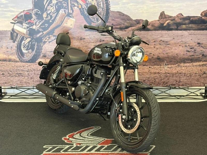 Royal Enfield Meteor 350 Fireball  na cor Preto em Campo Largo / PR - 988193