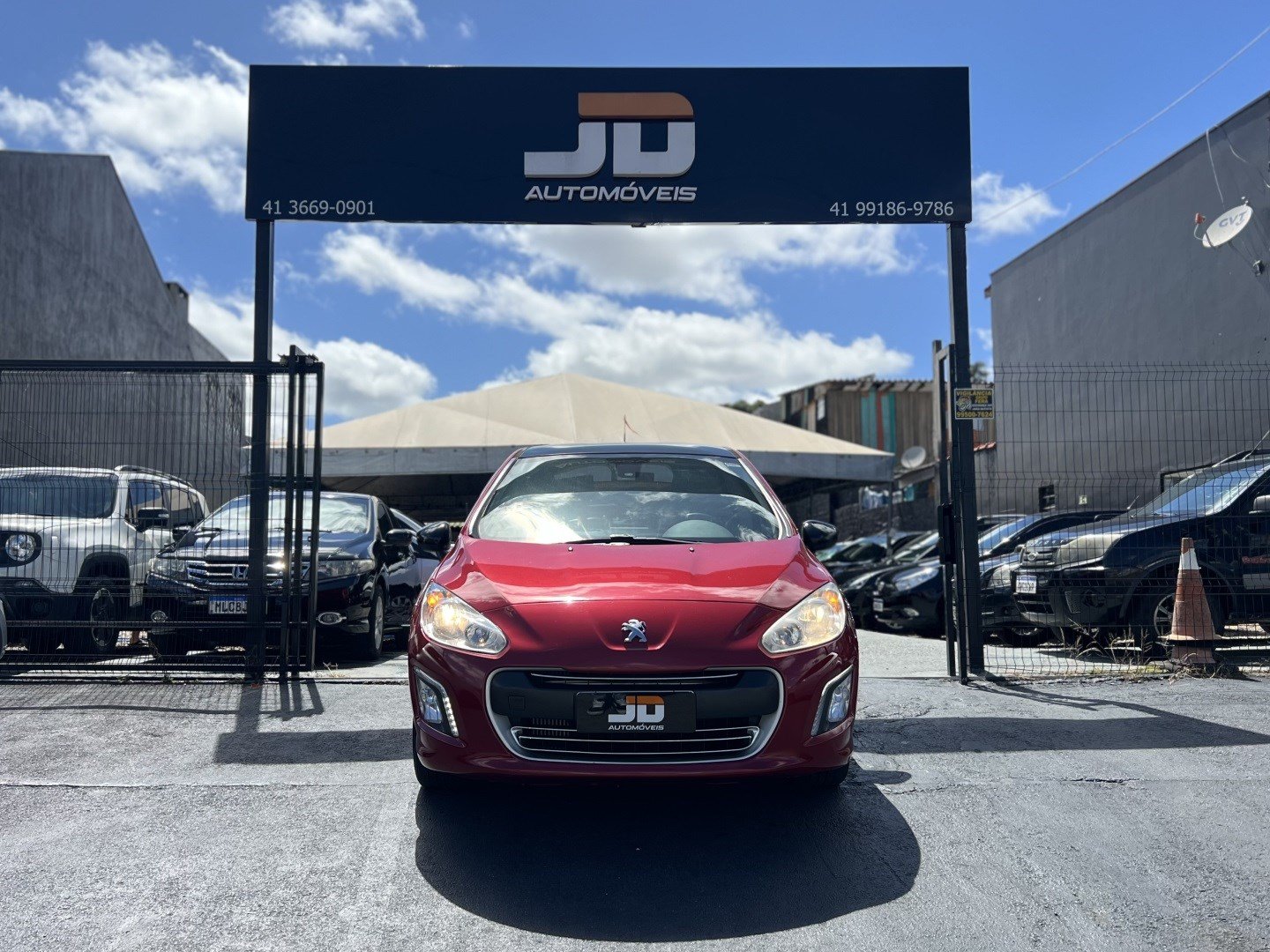 Peugeot 308 Feline/Griffe 1.6 Turbo 16V 5p Aut. na cor Vermelho em Pinhais / PR - 988290