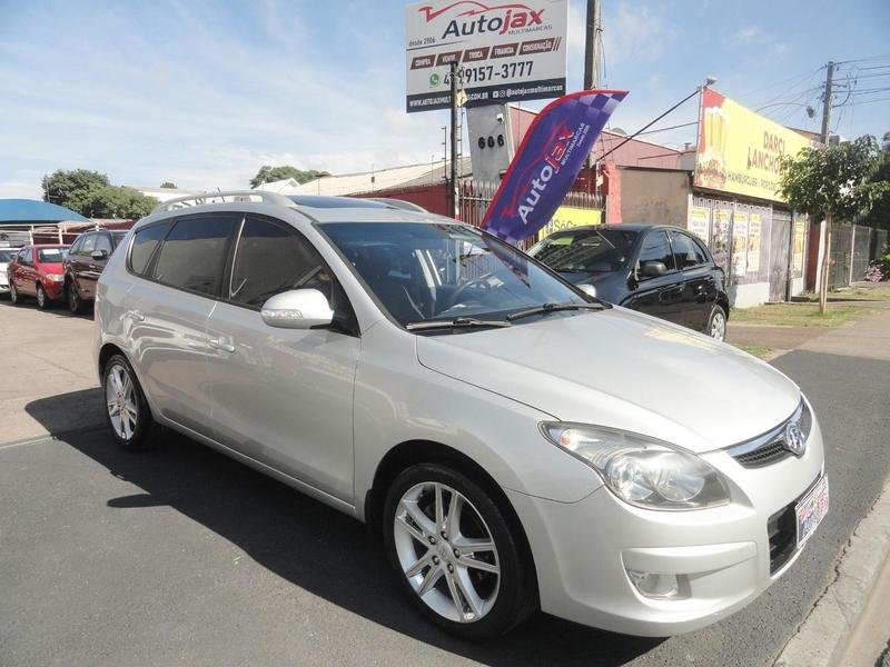 Hyundai i30cw 2.0 16V 145cv Aut. 5p na cor Prata em Curitiba / PR - 988464