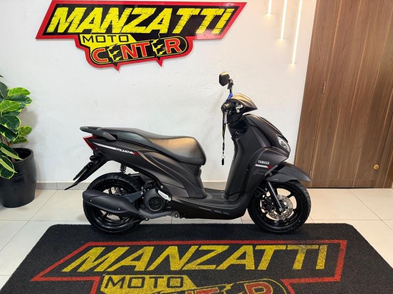 YAMAHA FLUO 125 ABS  na cor Preto em Campo Largo / PR - 988473