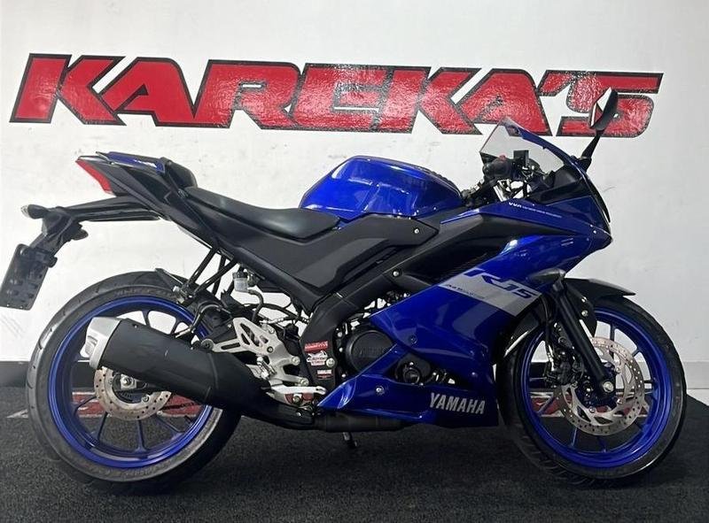 YAMAHA YZF R-15 155 ABS  na cor Azul em Curitiba / PR - 989350