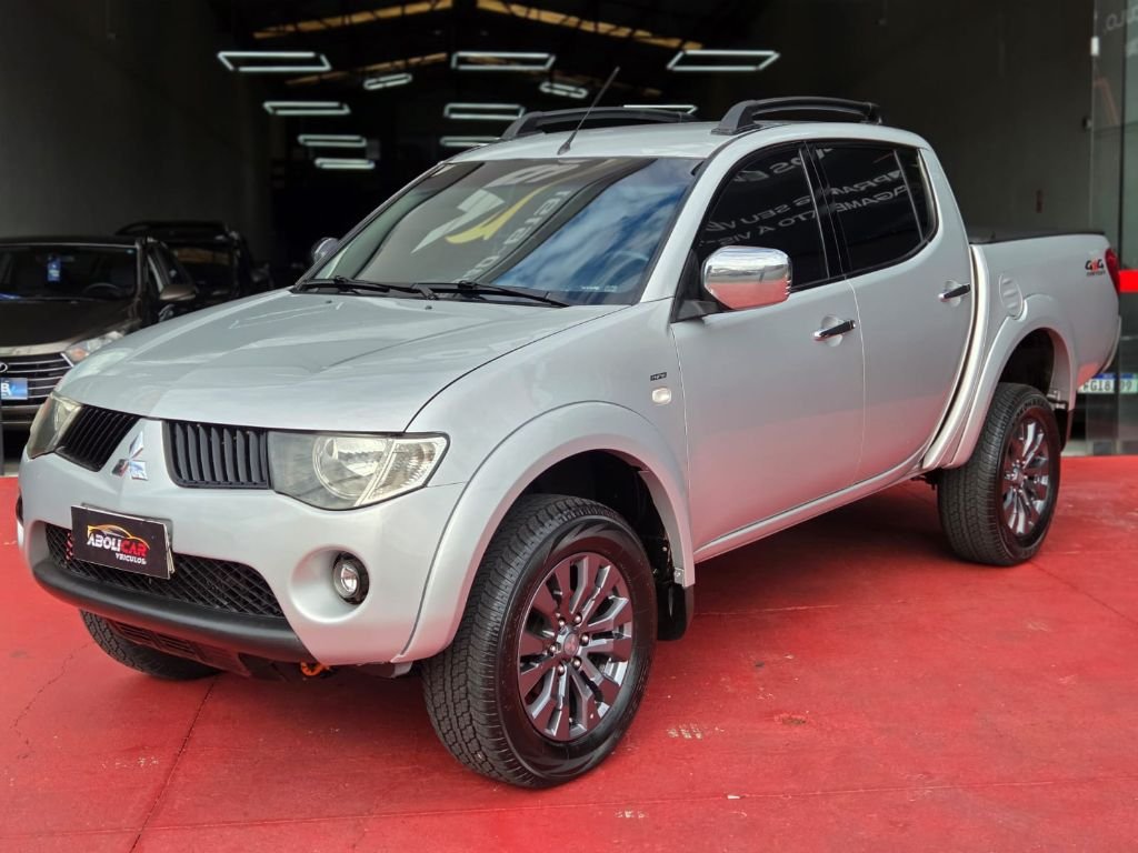 Mitsubishi L200 Triton HPE 3.5 CD V6 24V Flex Aut. na cor Prata em Campinas / SP - 989574