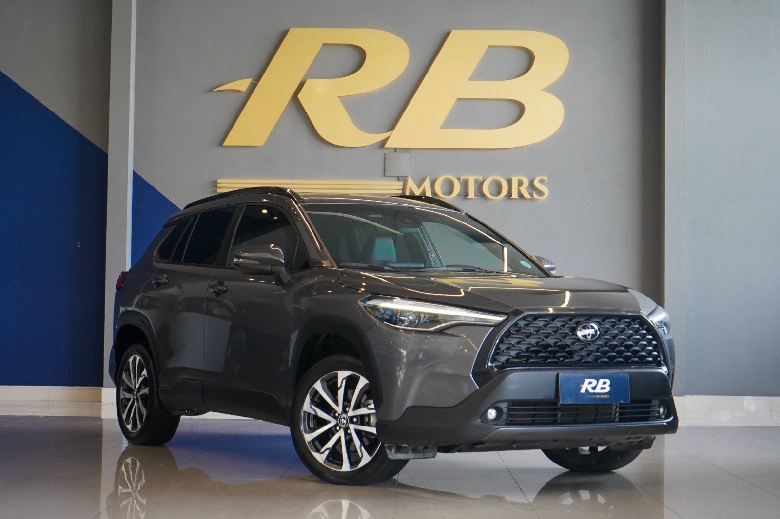 Toyota Corolla Cross XRE 2.0 16V Flex Aut. na cor Cinza em Itajaí / SC - 990071