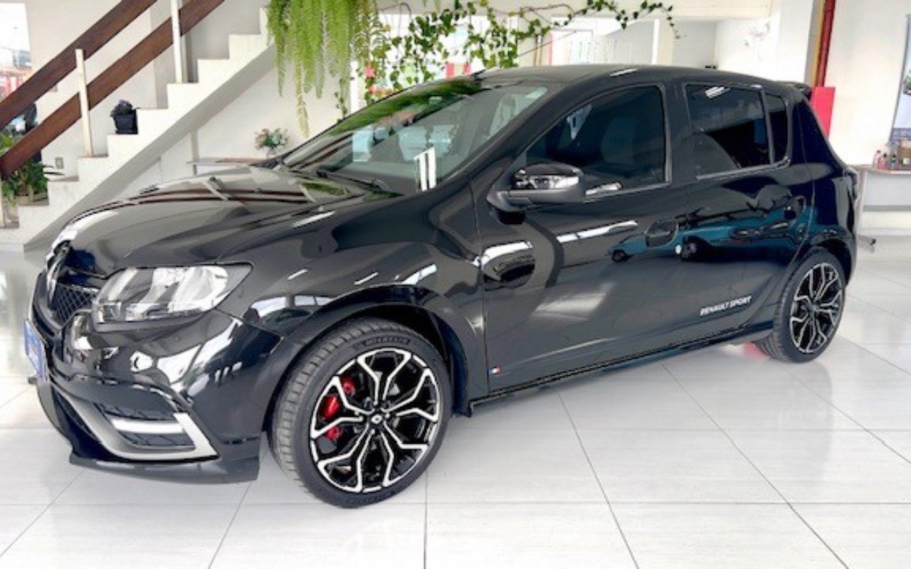 Renault Sandero SPORT RS 2.0 Flex 16V 5p na cor Preto em Campo Largo / PR - 990274