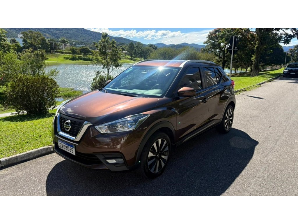 Nissan KICKS SV 1.6 16V FlexStar 5p Aut. na cor Marrom em Palhoça / SC - 990637