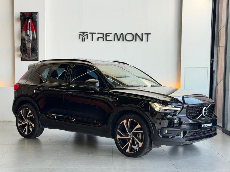 Volvo XC40 T-5 R-DESIGN 2.0 252cv AWD na cor Preto em Curitiba / PR - 990975