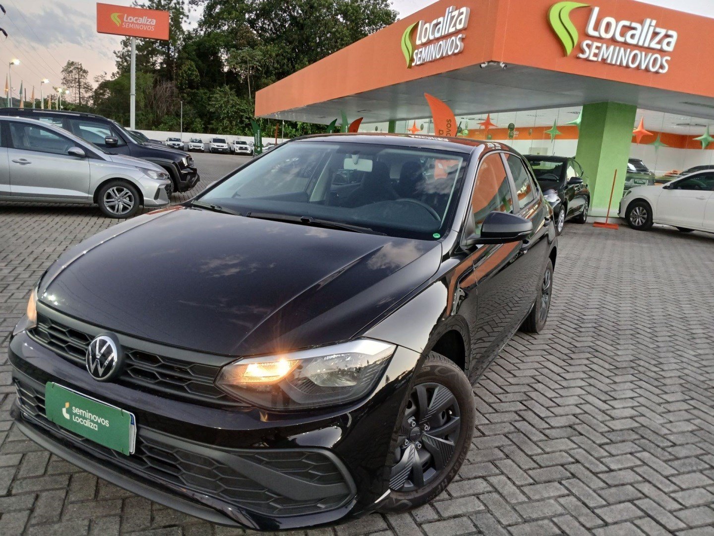 Volkswagen Polo Track Rock in Rio 1.0 Flex 12V 5p na cor Preto em Jaraguá do Sul / SC - 990990