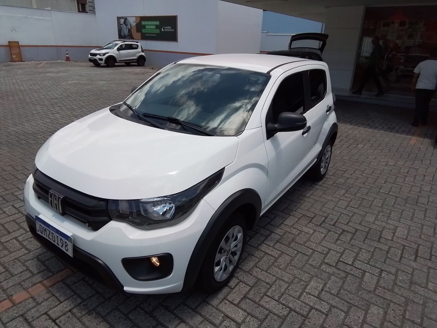 Fiat Mobi LIKE 1.0 Fire Flex 5p. na cor Branco em Joinville / SC - 991512