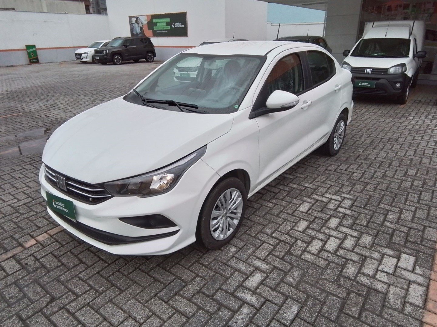 Fiat Cronos DRIVE 1.3 8V Flex na cor Branco em Jaraguá do Sul / SC - 991657