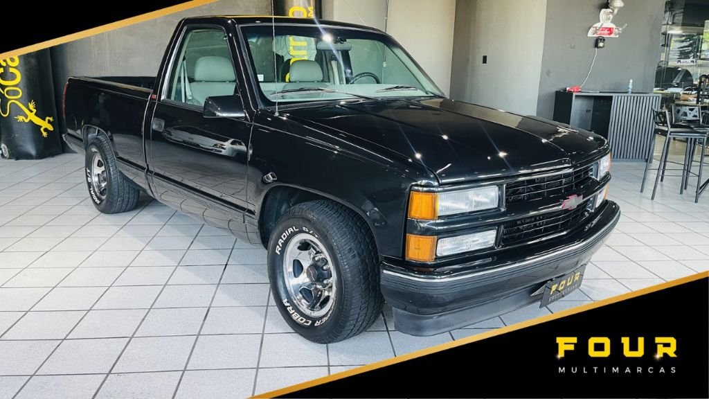 Chevrolet Silverado DLX 4.2 Diesel na cor Preto em Florianópolis / SC - 992196