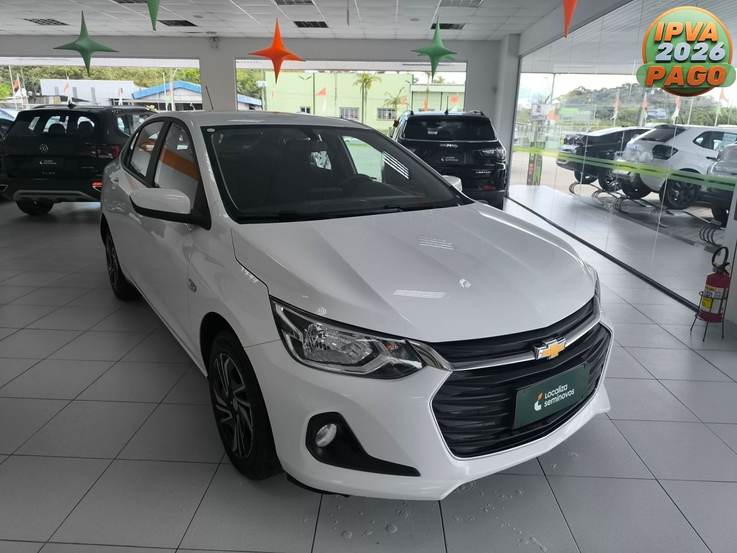 Chevrolet Onix HATCH LT 1.0 12V Flex 5p Mec. na cor Branco em Blumenau / SC - 992583