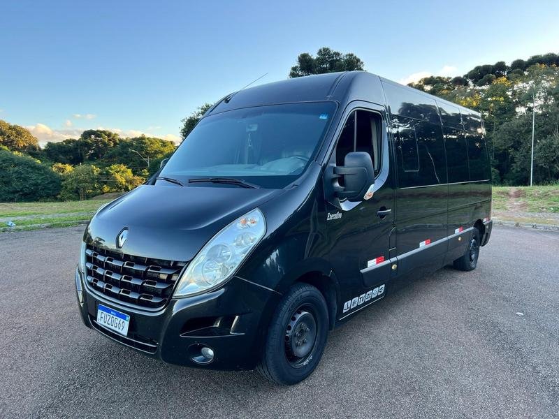 Renault Master 2.3 dCi Executive Longo 16L Dies na cor Preto em Curitiba / PR - 992900