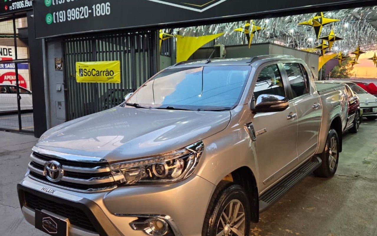 Toyota Hilux CD SRX 4x4 2.8 TDI 16V Diesel Aut. na cor Cinza em Campinas / SP - 992905