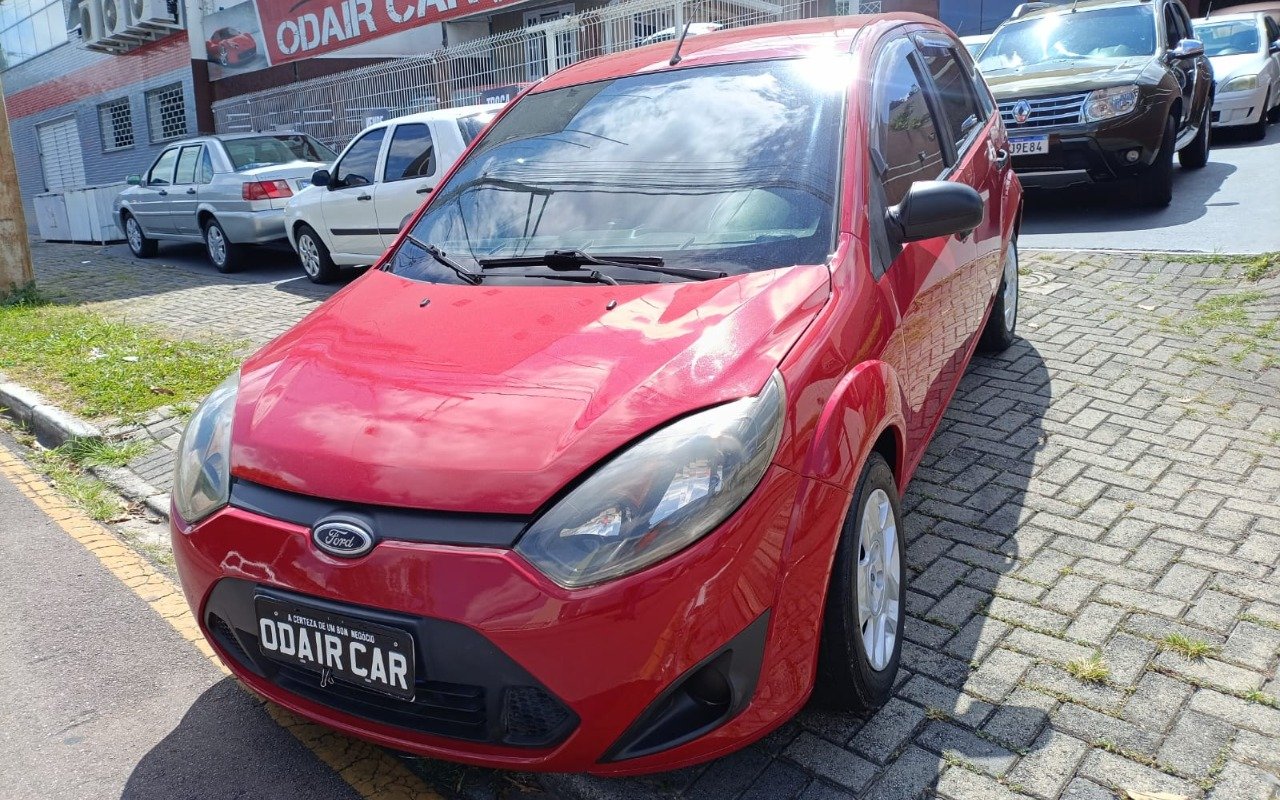 Ford Fiesta 1.0 8V Flex/Class 1.0 8V Flex 5p na cor Vermelho em Araucária / PR - 992989