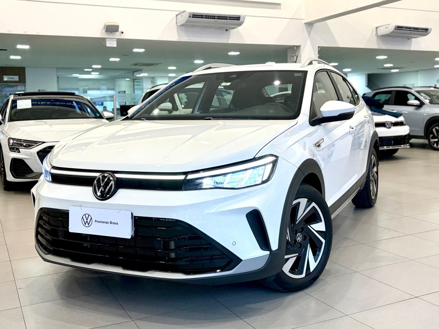 Volkswagen Nivus Highline 1.0 200 TSI Flex Aut. na cor Branco em Itajaí / SC - 993154