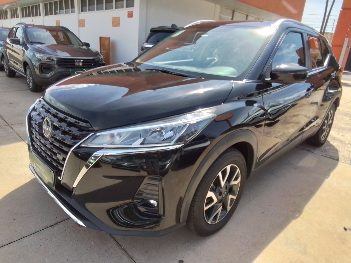 Nissan KICKS Sense 1.6 16V Flex Aut. na cor Preto em Maringá / PR - 993321