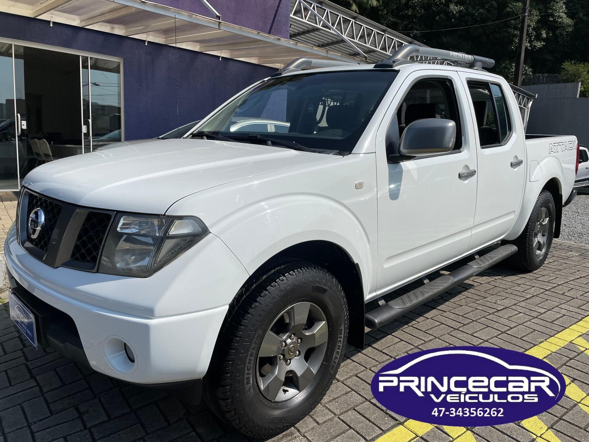 Nissan Frontier SE ATTACK CD 4x4 2.5 TB Diesel na cor Branco em Joinville / SC - 993510