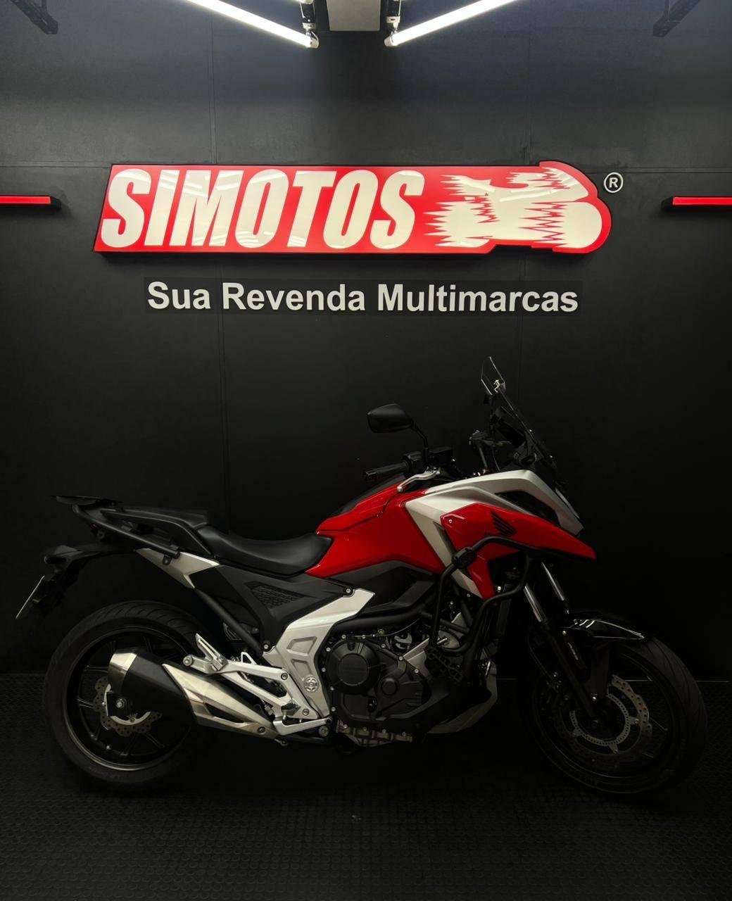 Honda NC 750X/NC 750X ABS  na cor Vermelho em Florianópolis / SC - 993891