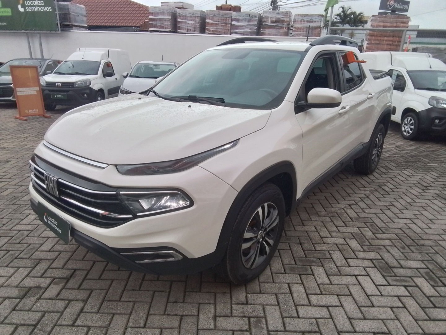 Fiat Toro Freedom 2.0 16V 4x4 TB Diesel Aut. na cor Branco em Jaraguá do Sul / SC - 994102