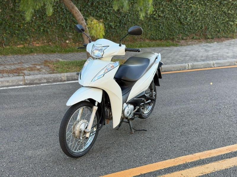 Honda BIZ 110i  na cor Branco em Curitiba / PR - 994571