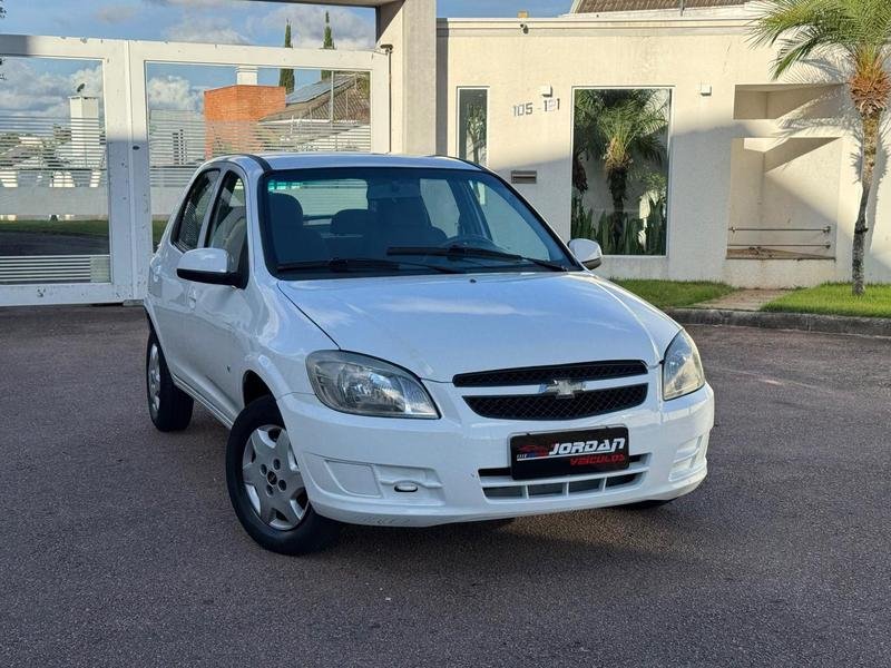 Chevrolet Celta Spirit/ LT 1.0 MPFI 8V FlexP. 5p na cor Branco em Curitiba / PR - 994731