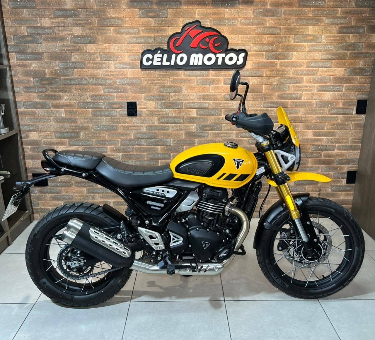 TRIUMPH SCRAMBLER 400X  na cor Amarelo em Palhoça / SC - 995946