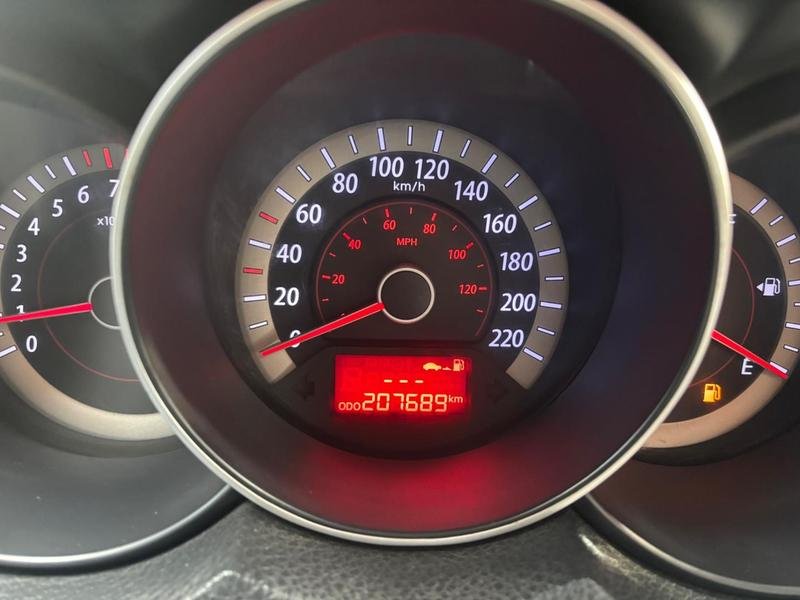 Kia Cerato 1.6 16V Aut. na cor Cinza em Carambeí / PR - 9965