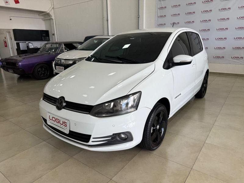Volkswagen Fox 1.6 Mi Total Flex 8V 5p na cor Branco em Curitiba / PR - 997015