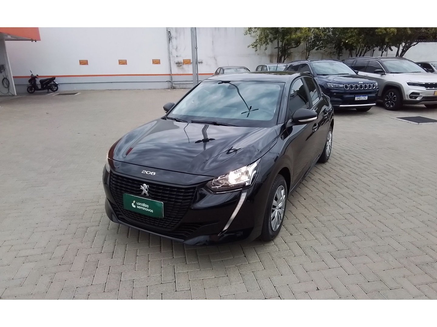 Peugeot 208 Like 1.0 Flex 6V 5p Mec. na cor Preto no Porto Alegre / RS - 997102