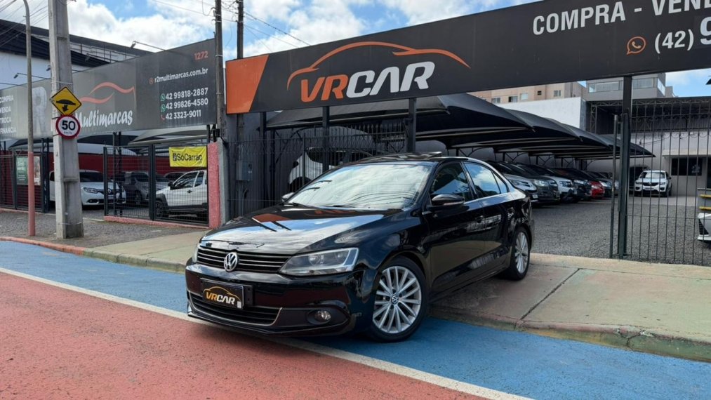 Volkswagen Jetta Highline 2.0 TSI 16V 4p Tiptronic na cor Preto em Ponta Grossa / PR - 997274