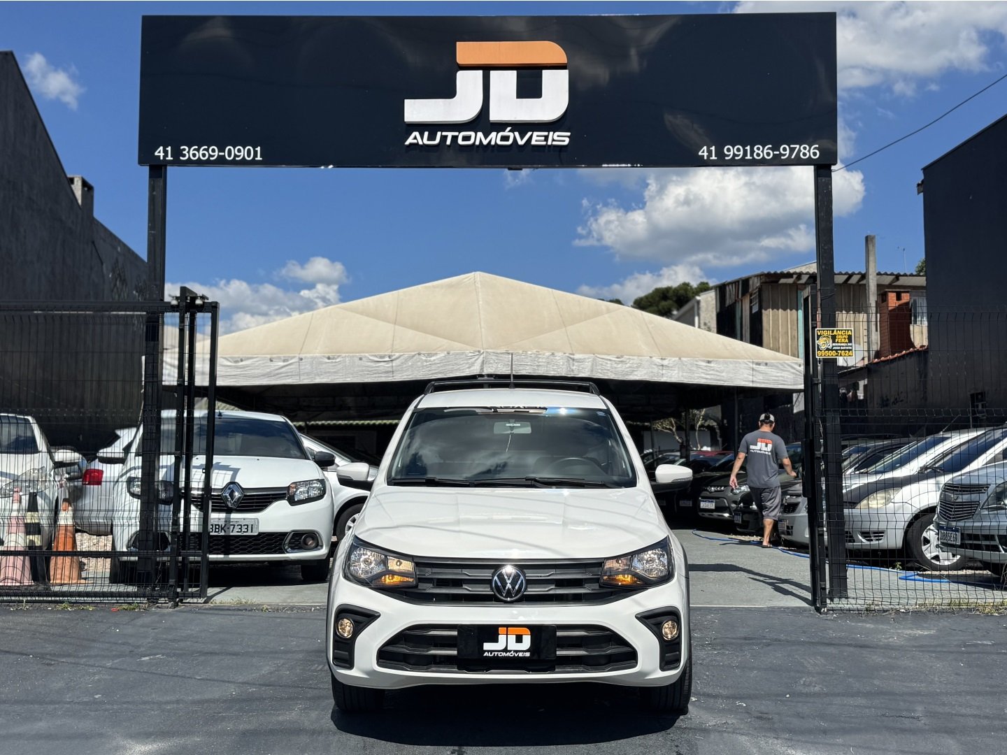 Volkswagen Saveiro Robust 1.6 Total Flex 16V na cor Branco em Pinhais / PR - 997278