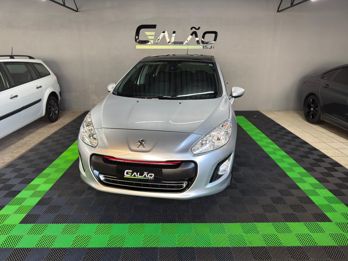 Peugeot 308 Allure 2.0 Flex 16V 5p Mec. na cor Prata no Canoas / RS - 997567