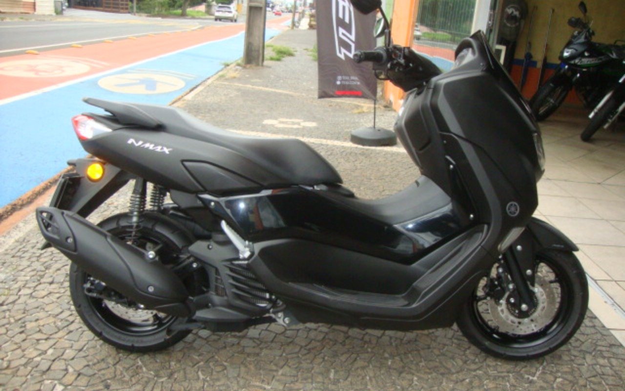 YAMAHA NMAX 160  na cor Preto em Ponta Grossa / PR - 997989
