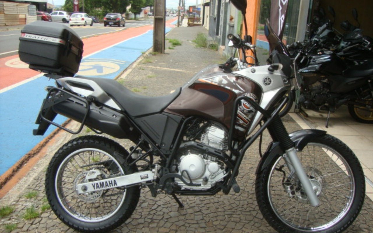 YAMAHA XTZ 250 TENERE/TENERE BLUEFLEX  na cor Marrom em Ponta Grossa / PR - 998591