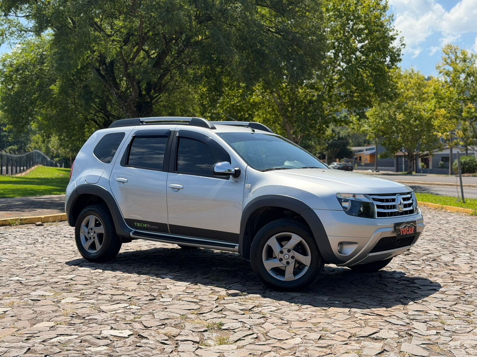 Renault Duster Dynamique 1.6 Flex 16V Mec. na cor Prata no Dois Irmãos / RS - 998647