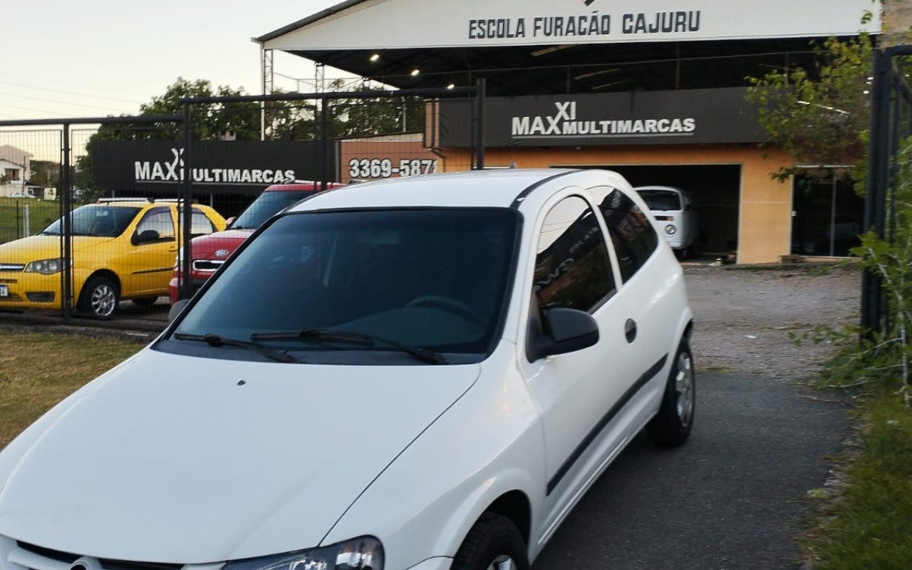 Chevrolet Celta Life 1.0 MPFI VHC 8V 3p na cor Branco em Curitiba / PR - 998787