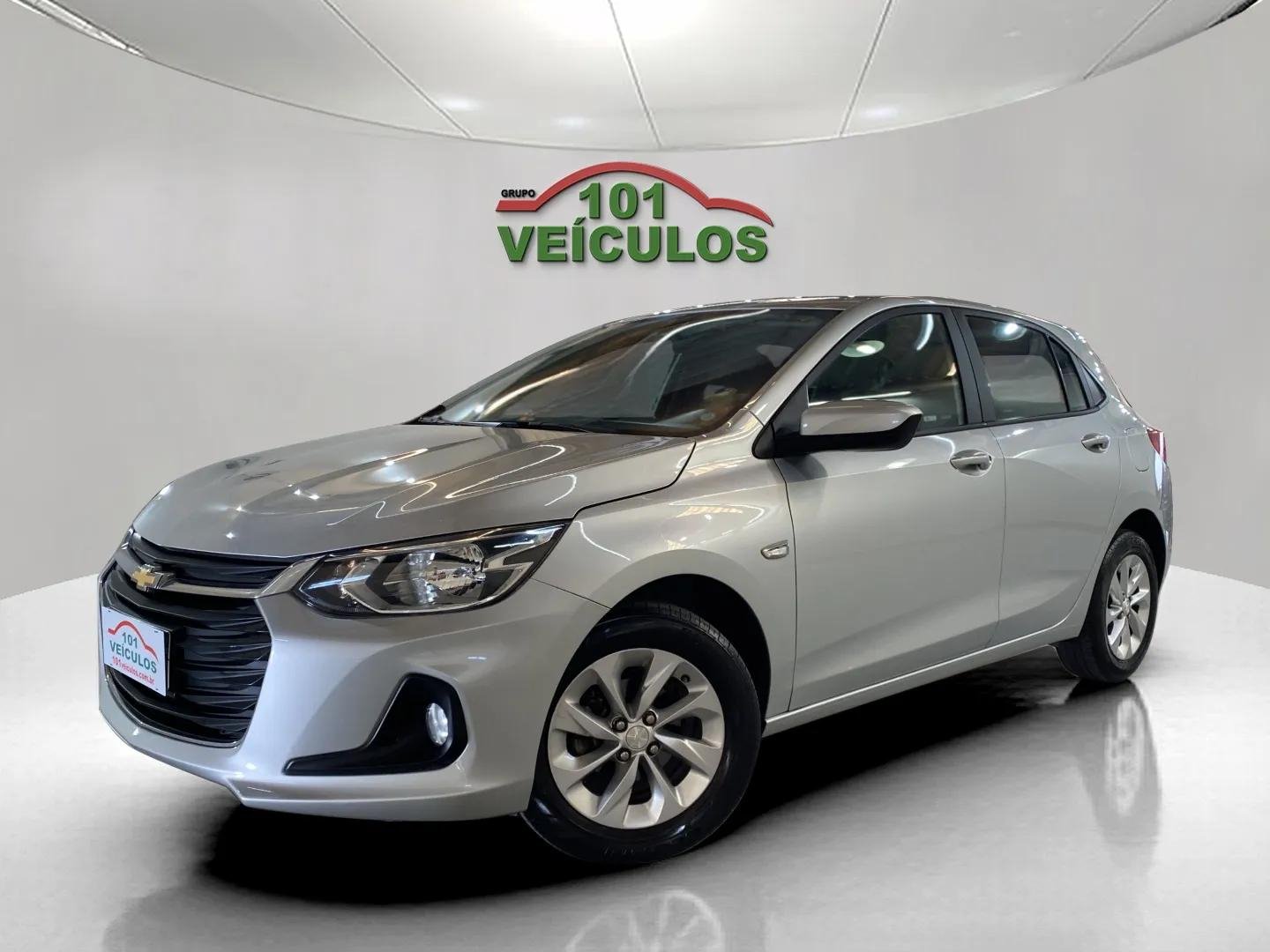 Chevrolet Onix HATCH LT 1.0 12V TB Flex 5p Mec. na cor Prata em São José / SC - 998973