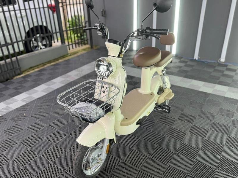 SHINERAY RETRO EX 50  na cor Bege em Curitiba / PR - 999122