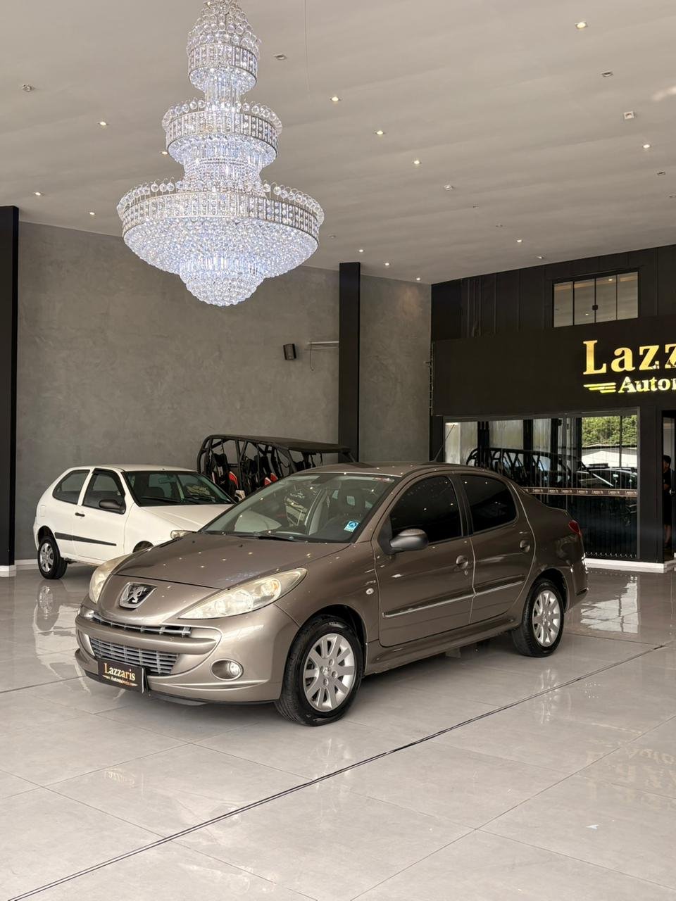 Peugeot 207 XS 1.6 Flex 16V 3p na cor Cinza em Joinville / SC - 999141