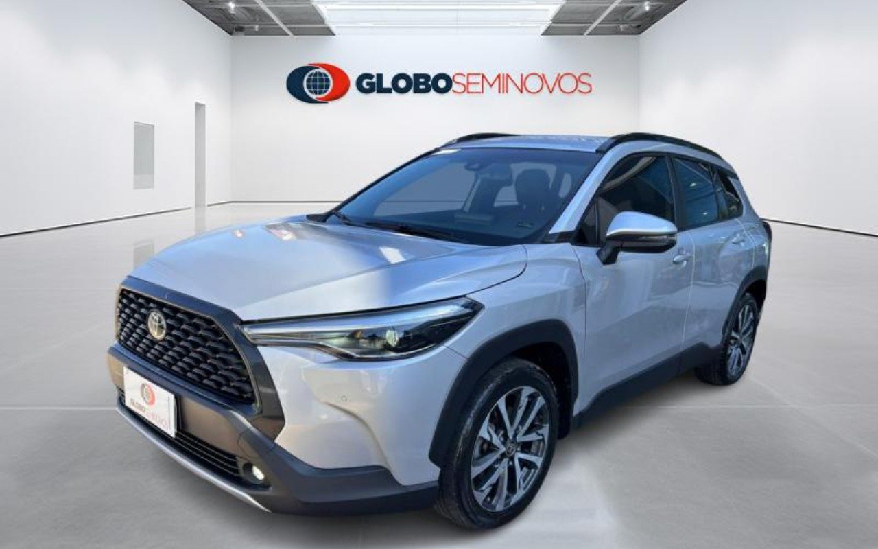 Toyota Corolla Cross XRE 2.0 16V Flex Aut. na cor Prata em Itajaí / SC - 999380
